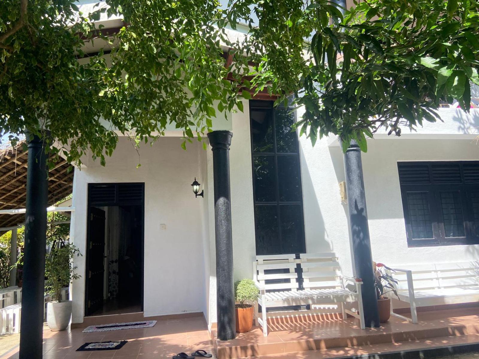 Hiricurry Hostel & Restaurant Dikwella Sur Exterior foto