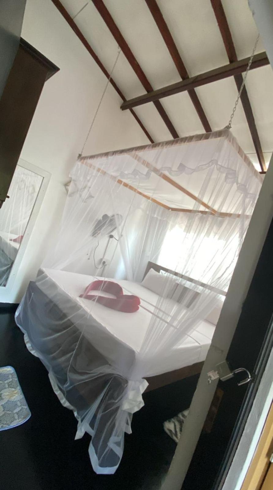 Hiricurry Hostel & Restaurant Dikwella Sur Habitación foto